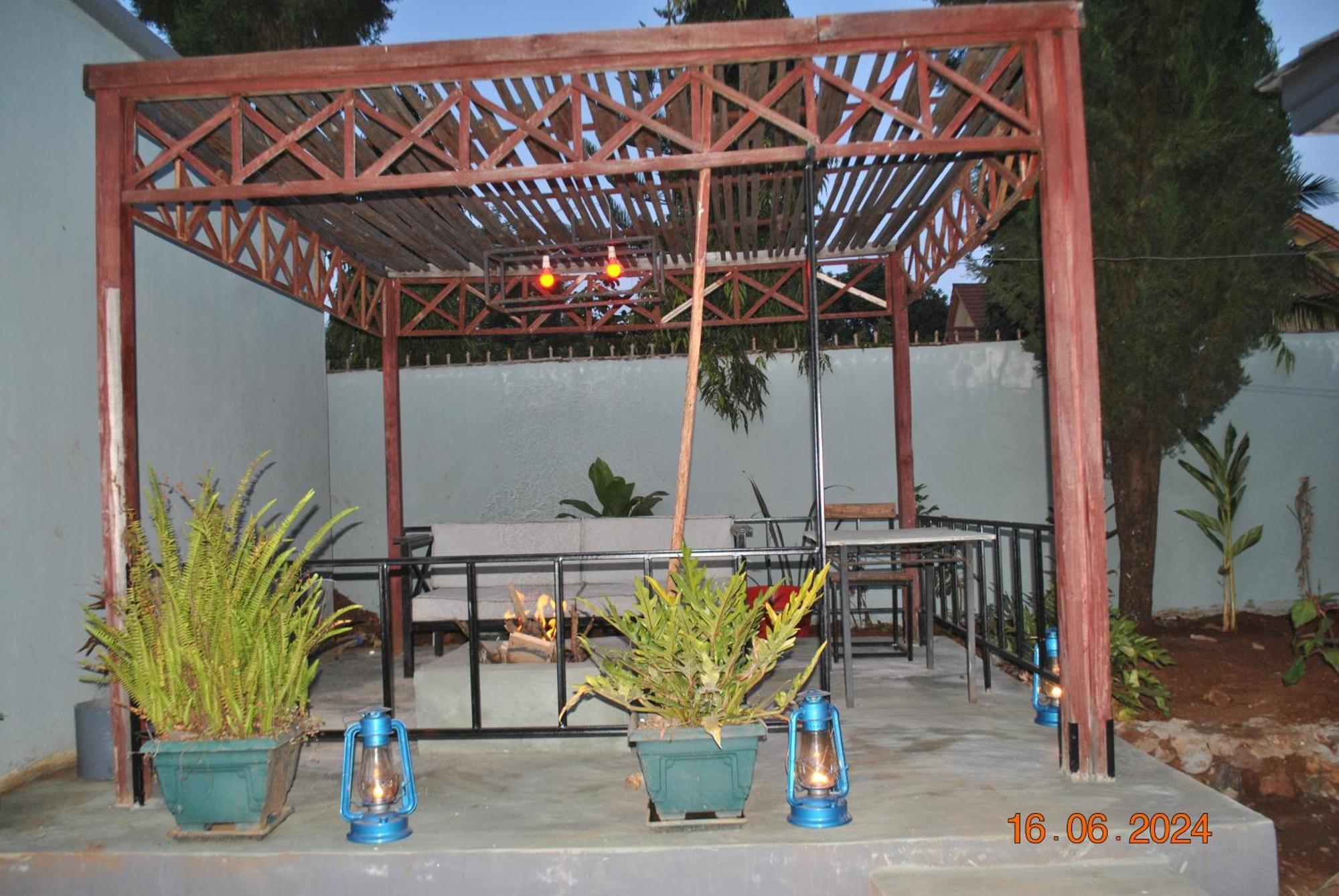 Ngorongoro Villa And Restaurant Карату Екстер'єр фото